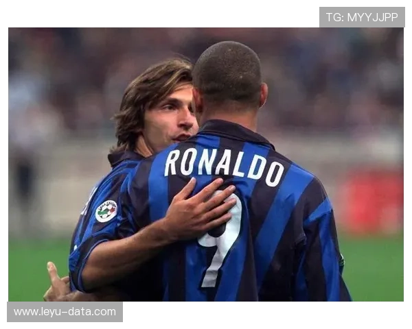 哈维与皮尔洛：组织核心由短传渗透转向节奏控制