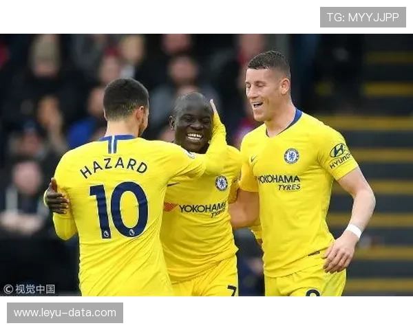 坎特压制曼城中场的战术表现解析