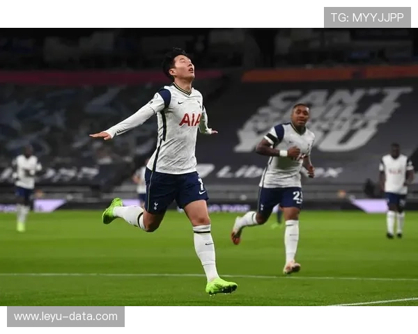 孙兴慜与萨拉赫在锋线转换中展现偏前驱动趋势