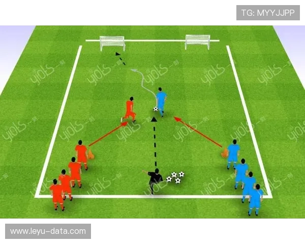 室内足球规则：场地、人数与犯规判罚要点