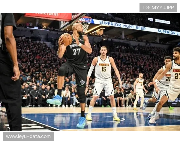 戈贝尔高效护筐锁死钻石内线防守拉开球队优势